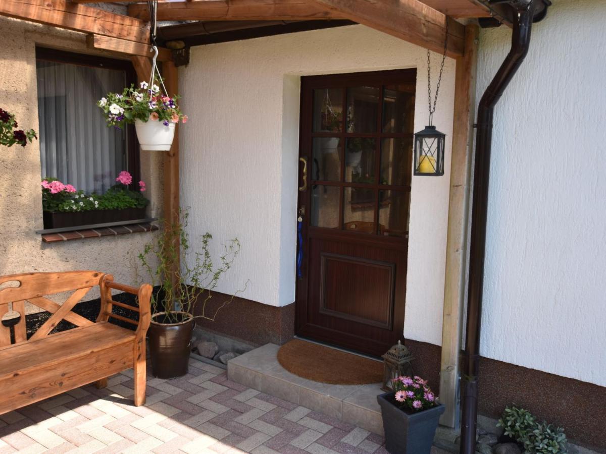 Apartment In Robertsdorf With Garden, Terrace, Barbecue Blowatz Номер фото